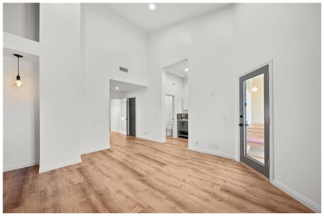 Building Photo - Don't Miss This One | Upgraded Stevenson Ranch Home for Rent