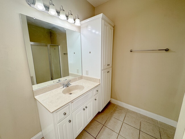 Building Photo - 1220 Lattice Ct