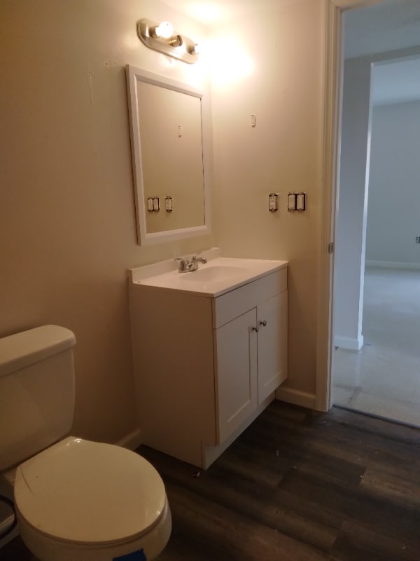 Building Photo - 2541 Myrtle Ave