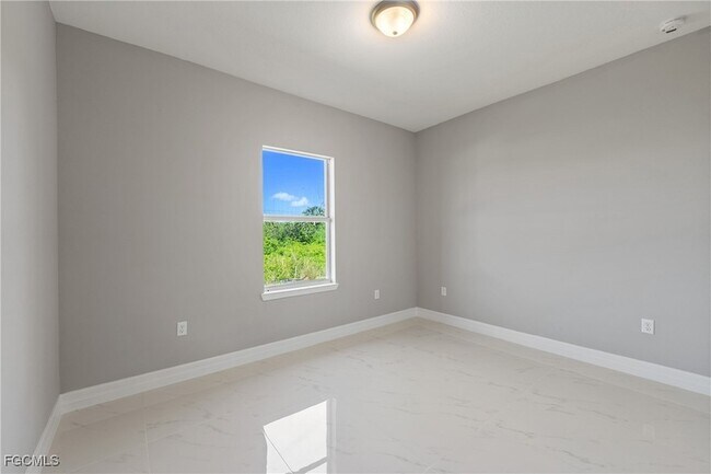 Building Photo - 524 Kingsbury Ln