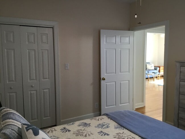 Building Photo - B608A