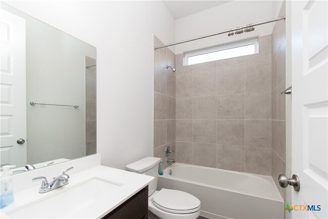 Building Photo - 6808 Verona Pl