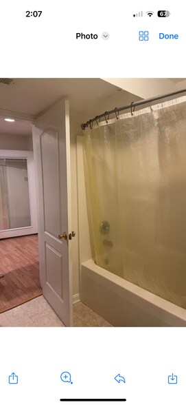 Full bath - 13004 Grant Ct