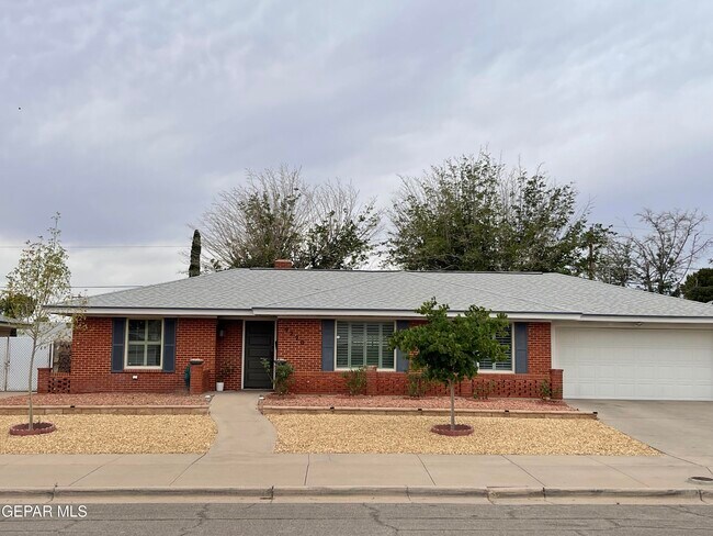 Building Photo - 9220 Lait Dr