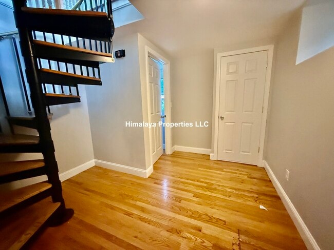 Building Photo - 222-224 Calumet St. Unit 1