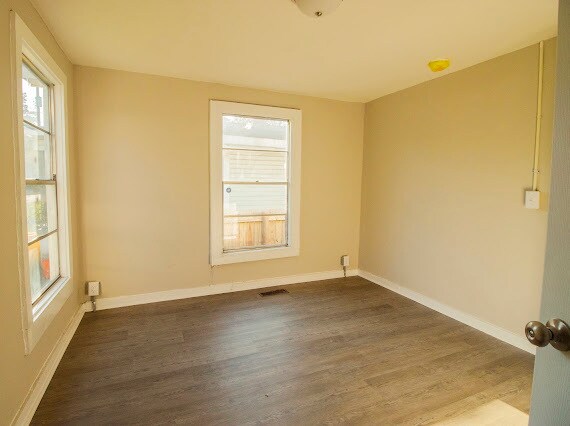 Building Photo - 3708 42nd Ave N