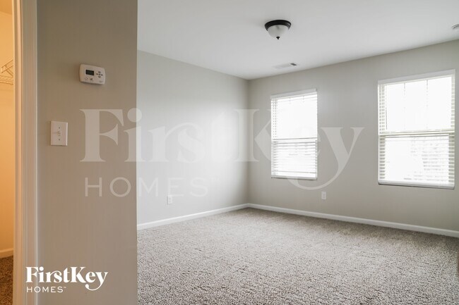 Building Photo - 216 Aberdeen Way