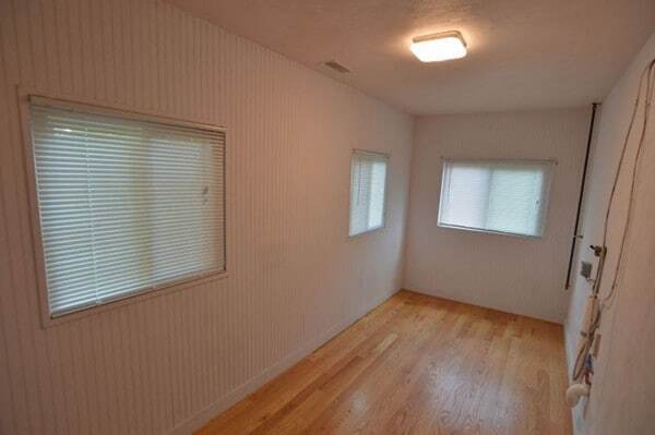 Building Photo - 72 Grampian Way