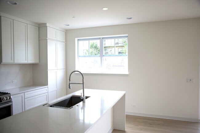 Building Photo - 3708 Provenance Way
