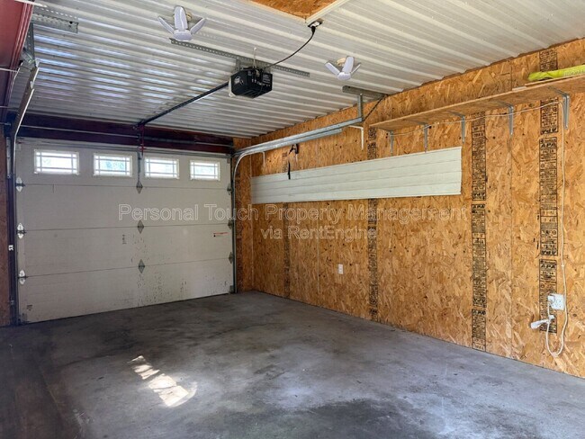 Building Photo - 2119 2nd Ave E