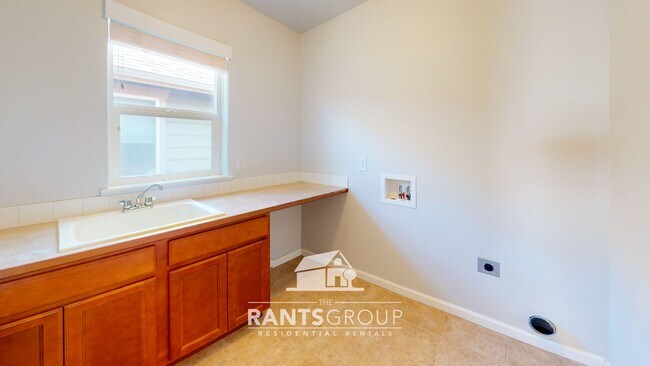 Building Photo - 5146 Balustrade Blvd SE