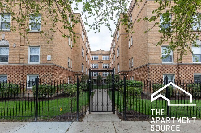 Building Photo - 4011 N Lowell Ave