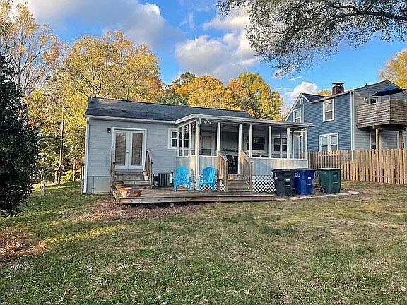Building Photo - 2406 Westover Dr