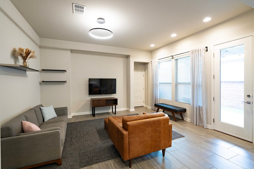 Entry to garage and back-yard from living room - 1711 Arcilla St