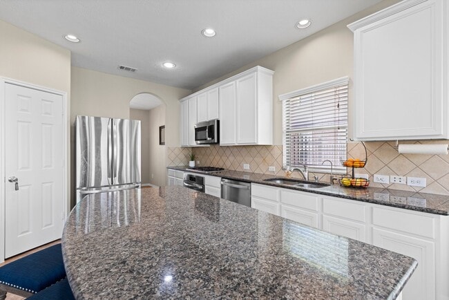 Building Photo - 63 W Lasting Spring Cir