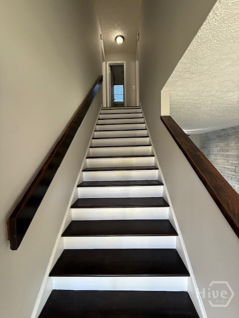 Building Photo - 225 Redan Dr