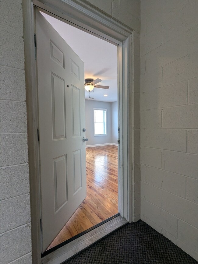 Building Photo - 2451 W Harrison St