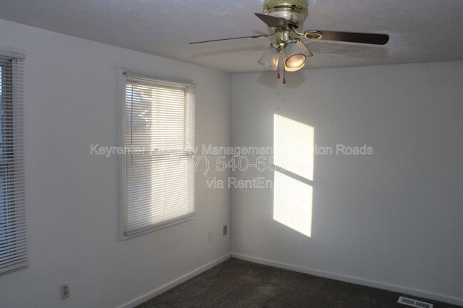 Building Photo - 44 Lucinda Ct