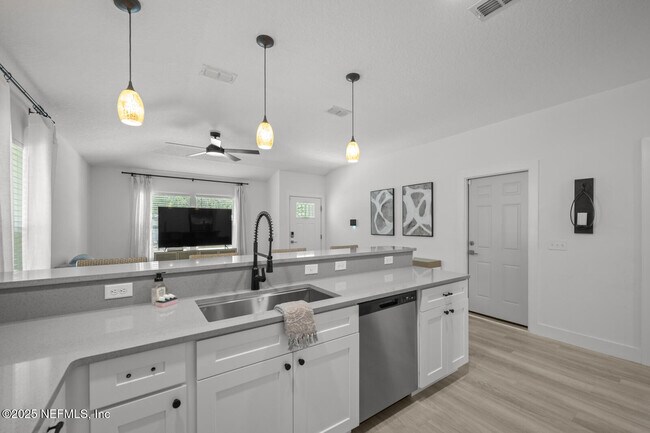 Building Photo - 973 Puryear St