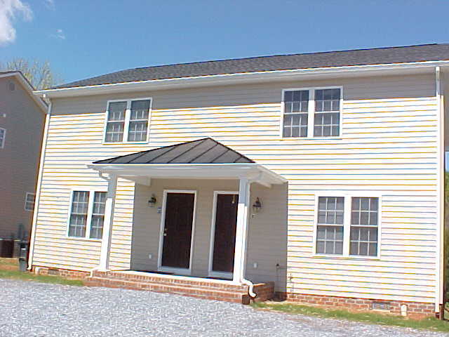 Building Photo - 2528 Old Forest Rd