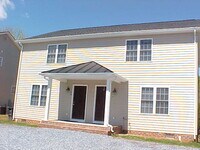 Building Photo - 2528 Old Forest Rd