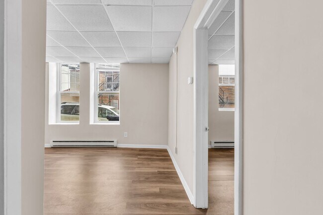 Building Photo - 439 Walnut St
