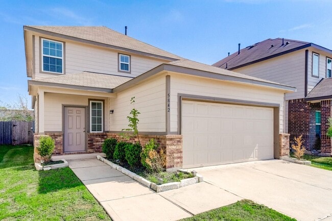 Primary Photo - Charming 4-Bedroom Home with Game Room & P...