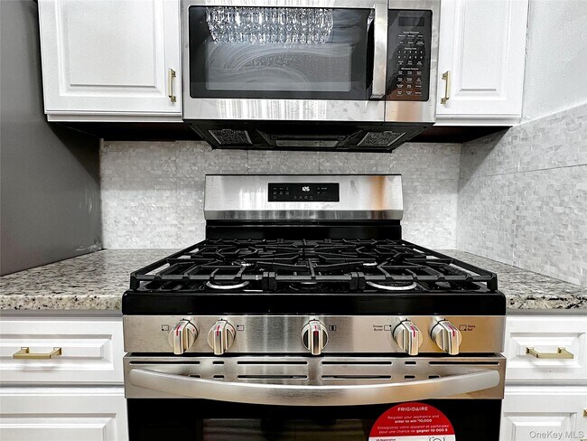 Building Photo - 153 Fifth Ave