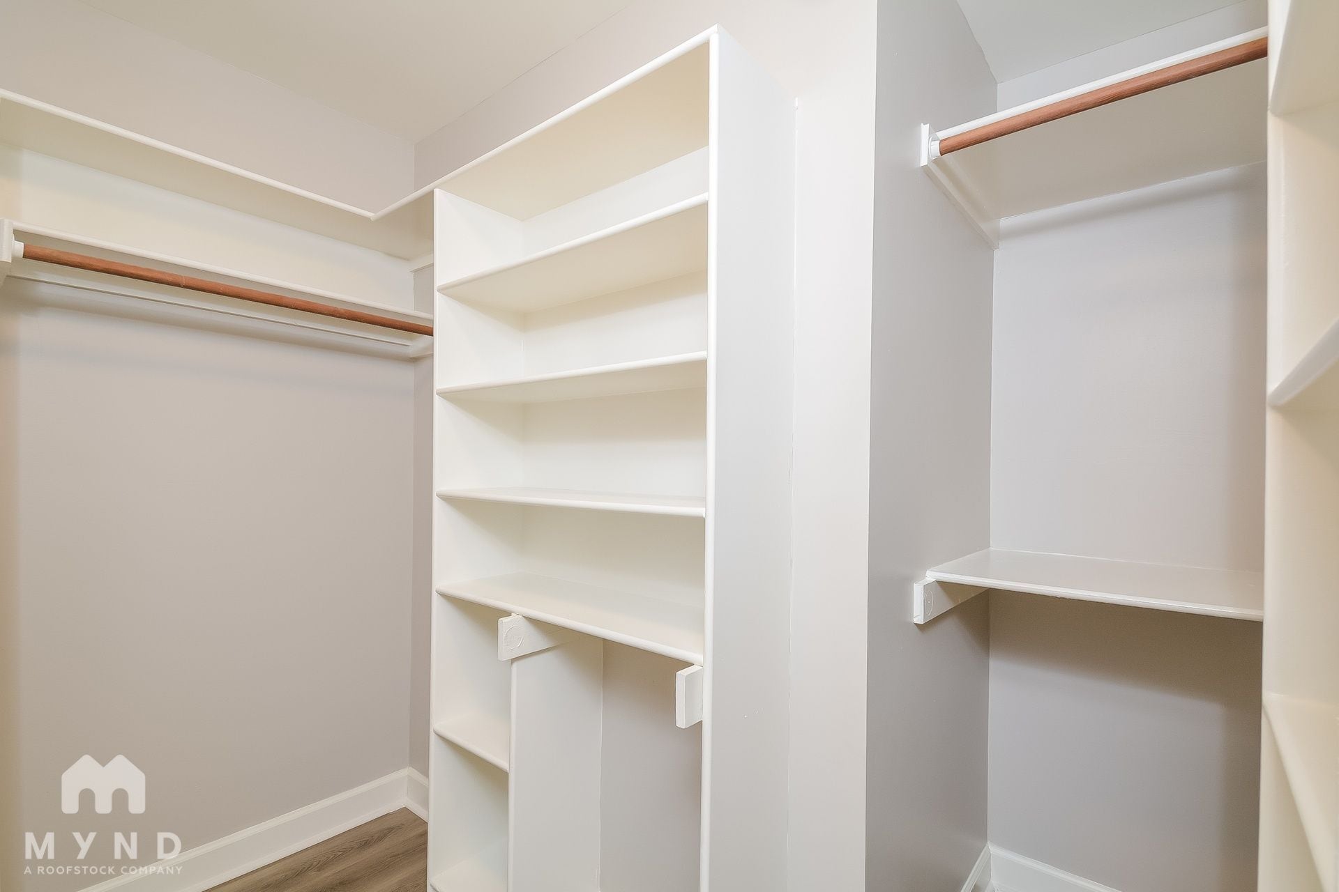 Building Photo - 4113 Mangrove Dr