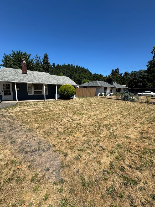 Building Photo - Charming Updated 2 Bedroom Home with Huge Backyard, A/C & Owner-Paid Landscaping