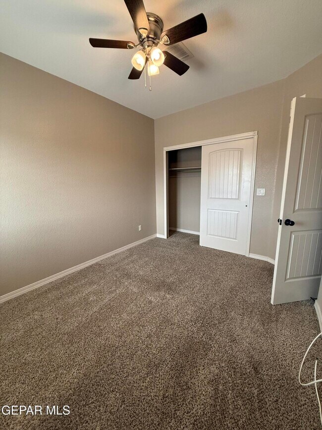Building Photo - 12551 New Dawn Dr