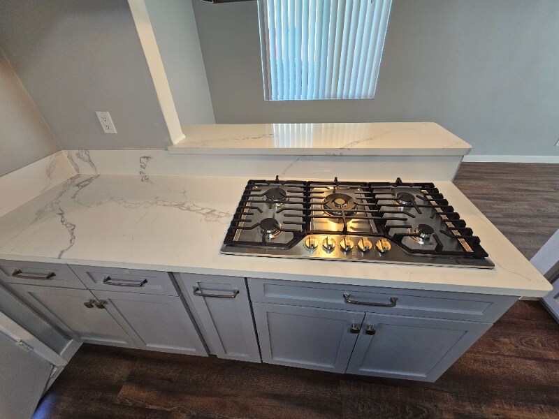 Building Photo - 1533 W 84th St