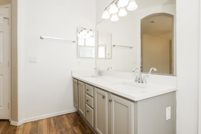 Building Photo - 26 N 126th Ave