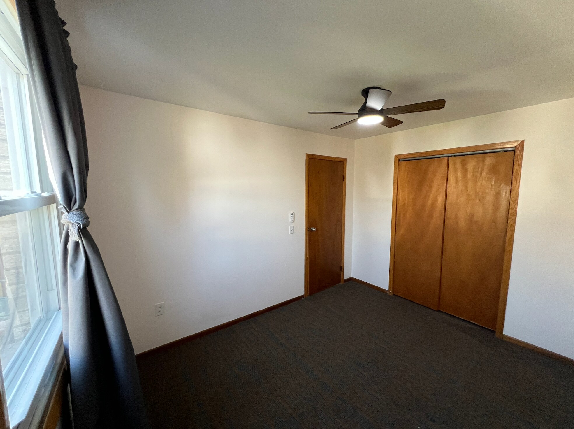 Building Photo - 4447 N Melvina Ave