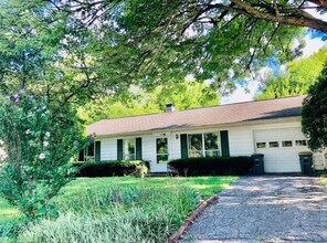 Building Photo - 1961 Indian Trail Dr