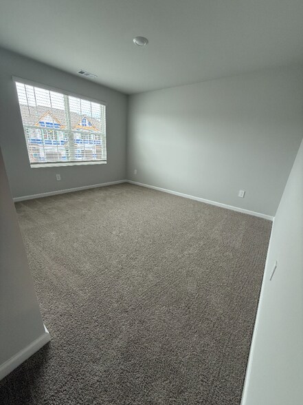 Building Photo - 209 Hazel Ln