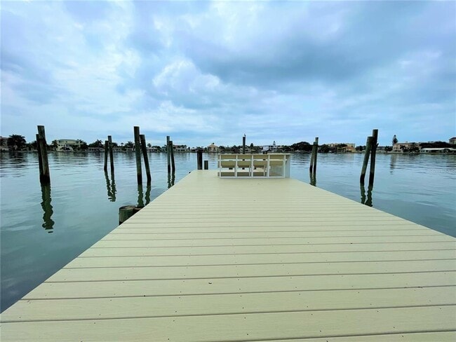 Building Photo - 17045 Dolphin Dr