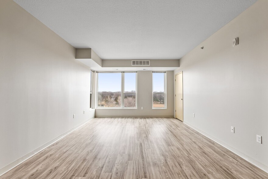 Building Photo - Brook Avenue Co-op