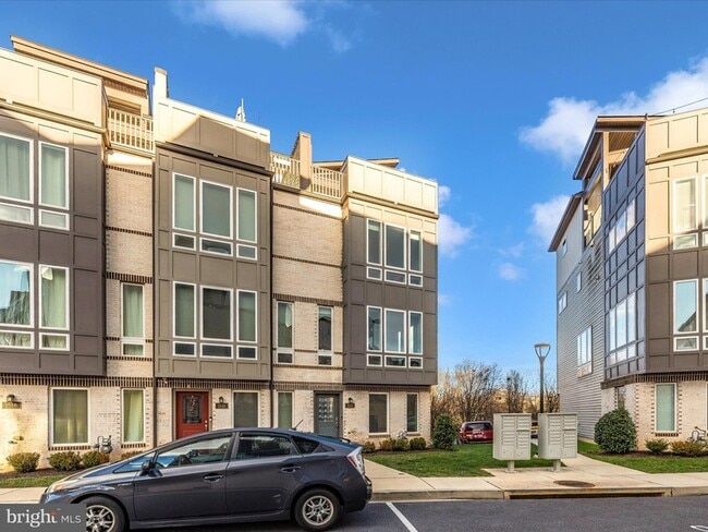 Building Photo - 1514 Trafalgar Ln