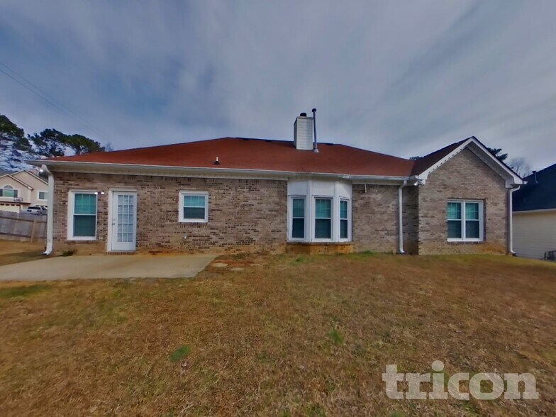 Building Photo - 4740 Julian Way