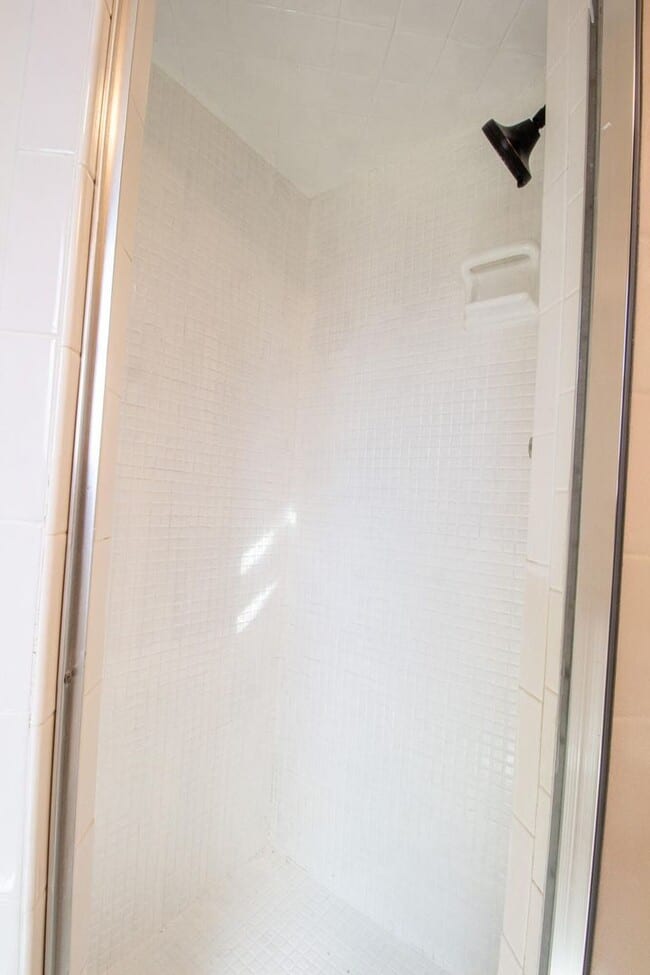 Building Photo - 4 Bed 3 Bath 2 Car Garage-PRE_LEASING