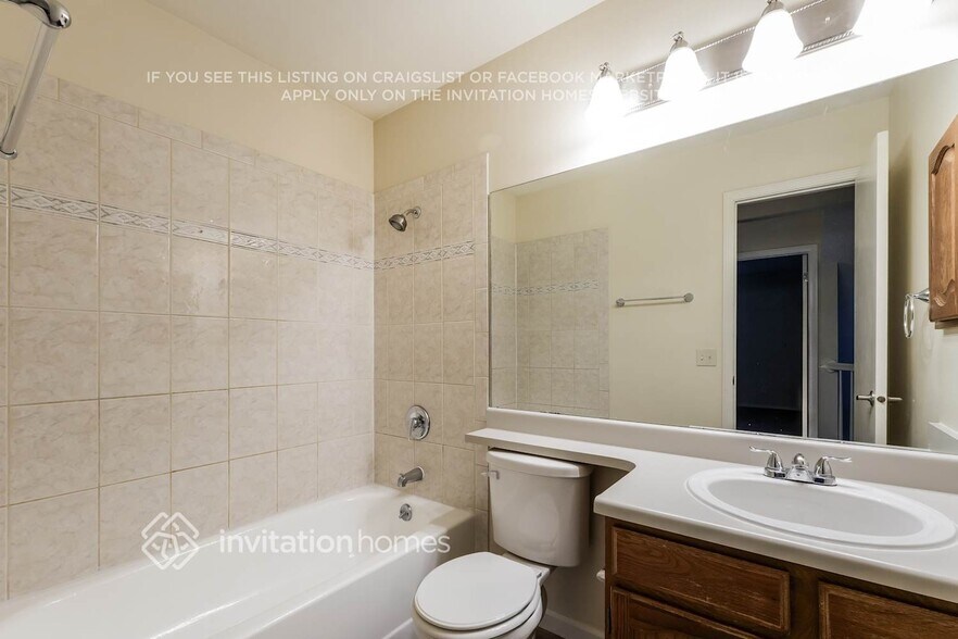 Building Photo - 3420 Birnamwood Dr