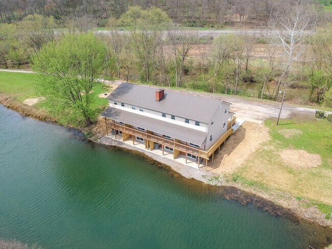 Building Photo - 153 Kathleen Dr