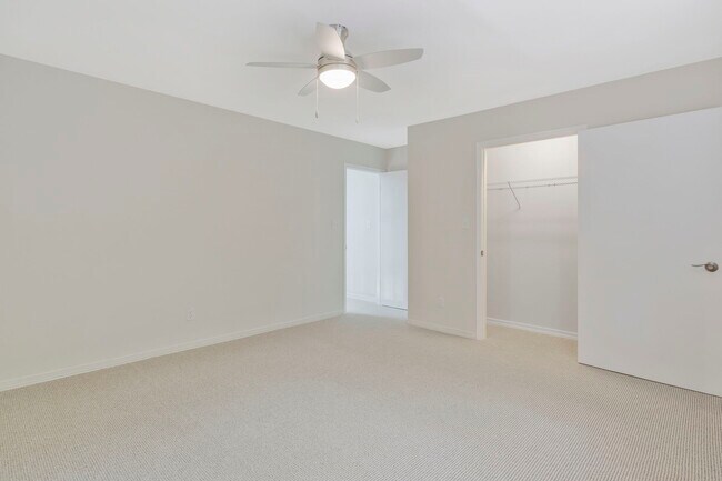 Building Photo - 4221 Brookside Dr
