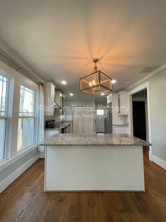 Building Photo - 301 Fletcher St SW