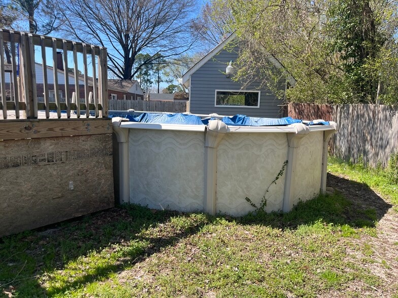 Building Photo - 4840 Brandywine Dr