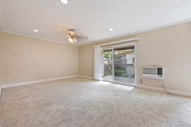 Building Photo - 8515 Villa La Jolla Dr