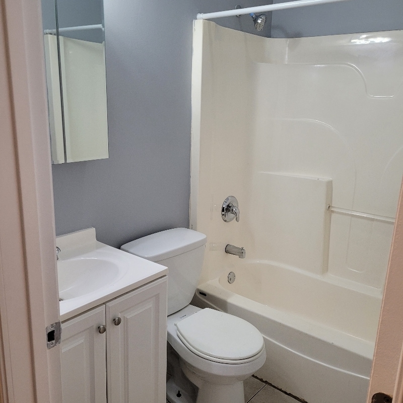 Building Photo - 11611 S Vincennes Ave