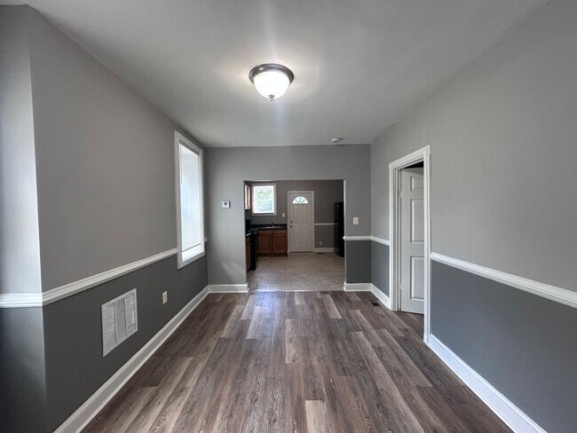 Building Photo - Baltimore - 4 Bedrooms and 2 baths Available!