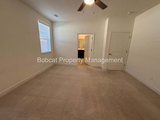 Building Photo - 1120 Dapple Dr